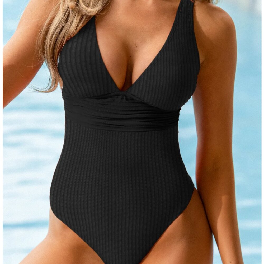 Cupshe Ribbed & Ruched One-Piece swimsuit - Large